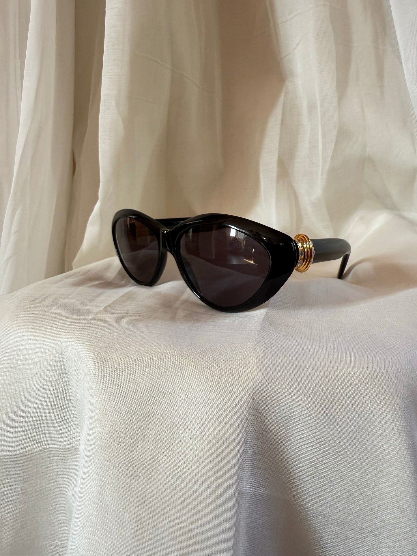 FERRE sunglasses